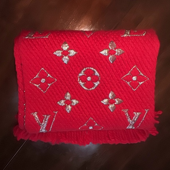 Louis Vuitton Logomania Shine Scarf - 💯% authentic - Picture 7 of 7